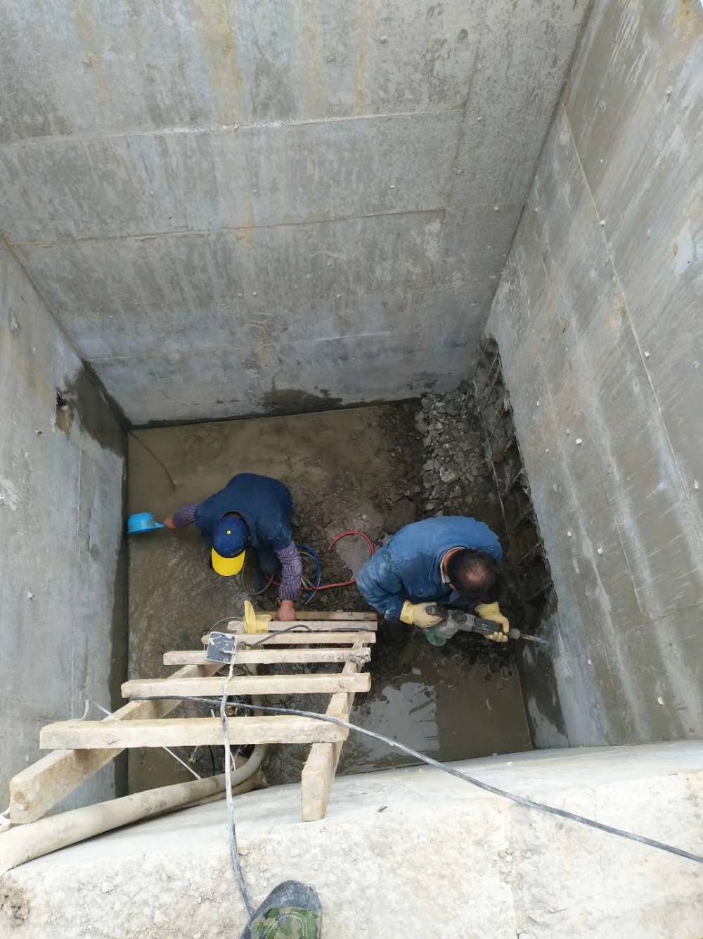 忻州忻府区水池堵漏